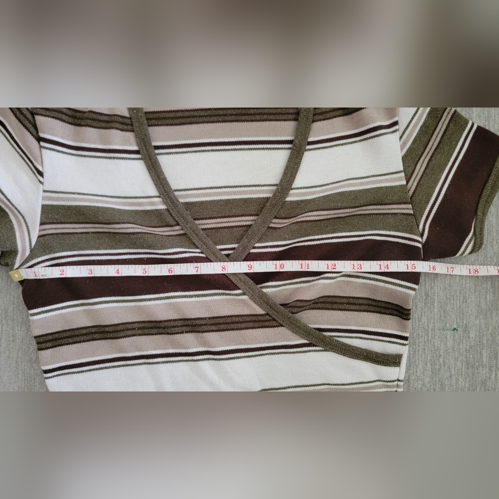 Y2K Accomplice Striped Front Wrap Crop Top - Picture 4 of 8